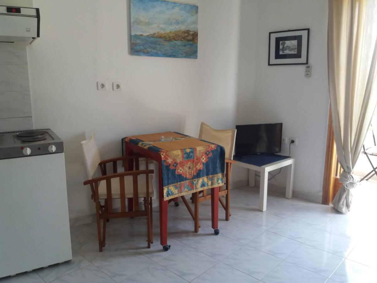Apartment In Poros Poros Town Bagian luar foto